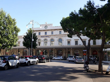 Noleggio auto stazione di Salerno FrankinGoCars